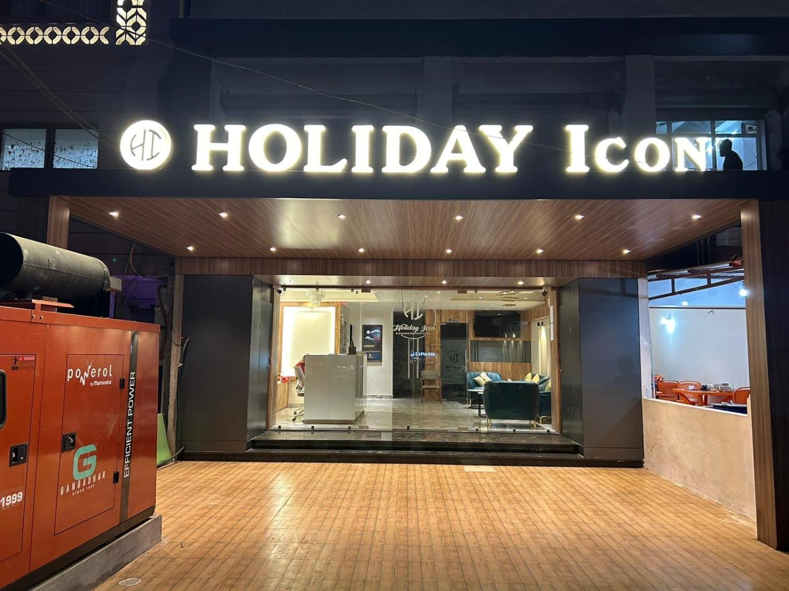 Hotel Holiday Icon Dwārka Екстериор снимка